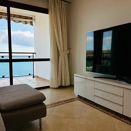 Apartment With Ocean View