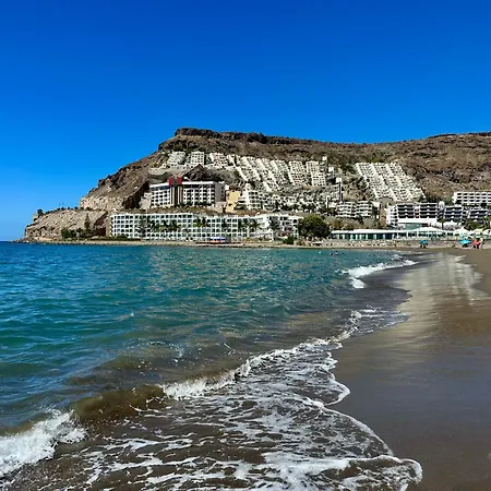 Apartment With Ocean View